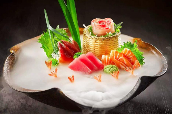 把饮料放在干冰上会怎么样